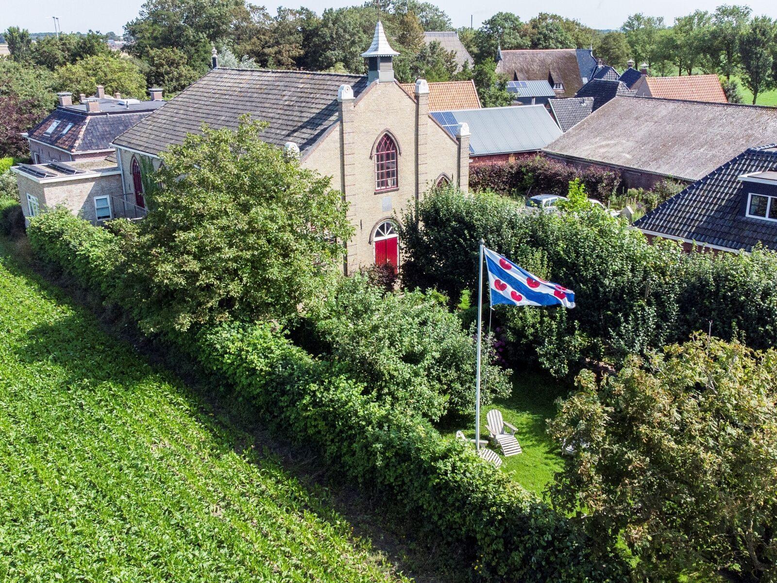 Dorpskerk - bijzonder vakantieadres in Friesland